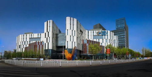 乘 云 而上 共創(chuàng)數(shù)字經(jīng)濟(jì)新藍(lán)海